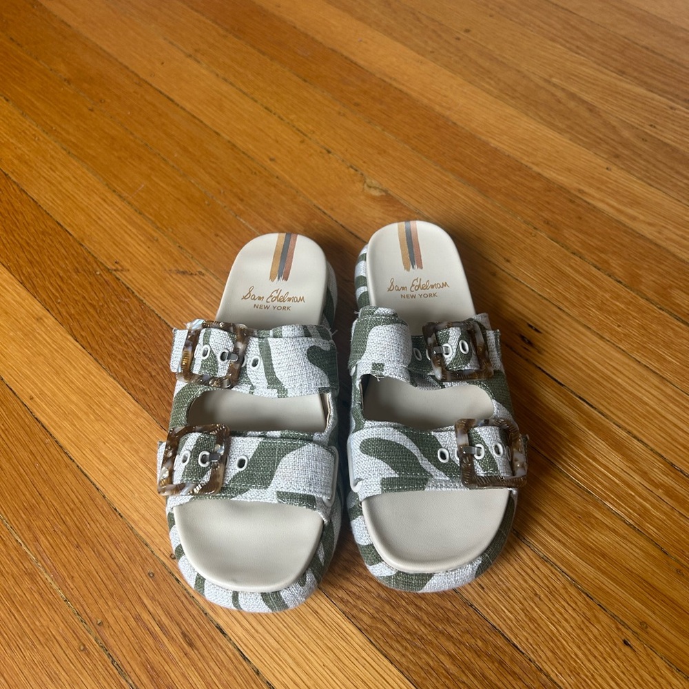 Sam Edelman Kenzie Green and White Slide Sandals - barely worn!